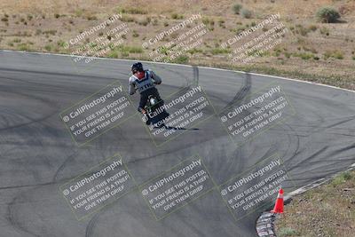 media/Apr-20-2025-AHRMA (Sun) [[393a79c373]]/Race/Group 12 early race/Turn 4b/
